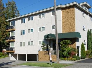 2600 41st Ave SW APT 2, Seattle, WA 98116