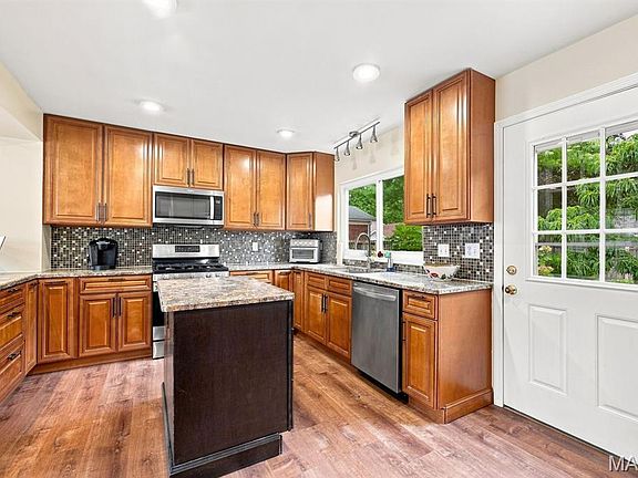 5th image of 12777 Hazenmore Dr
