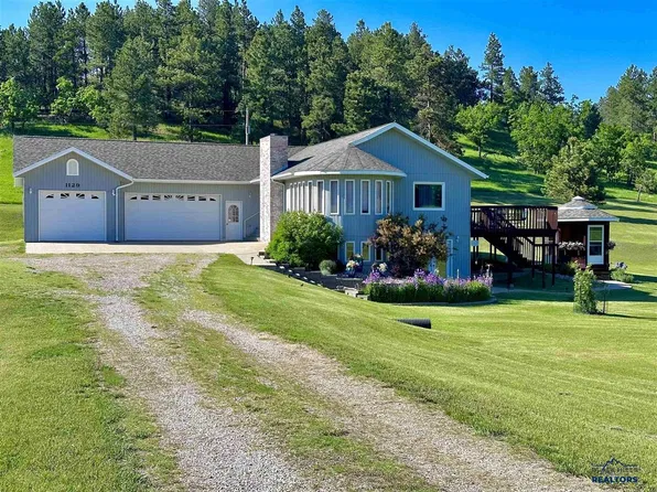 1129 Foothills Rd, Sturgis, SD 57785