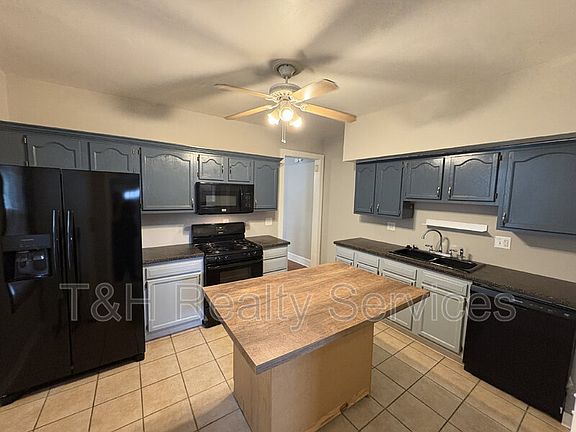 4th image of 1529 Sturm Ave