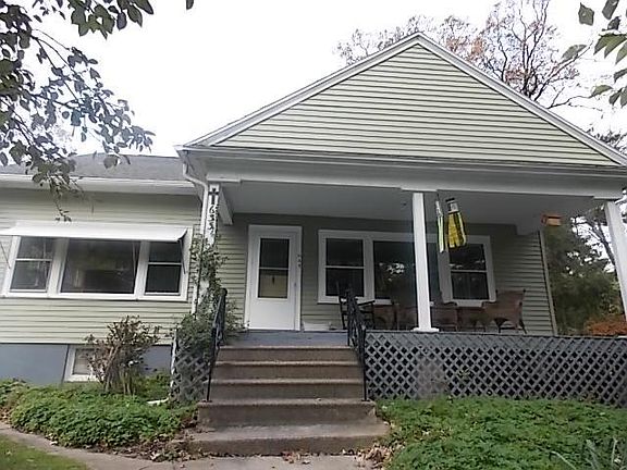 2nd image of 633 Parkview Dr