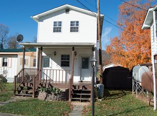 202 Mountain View Dr #C, Hampton, TN 37658