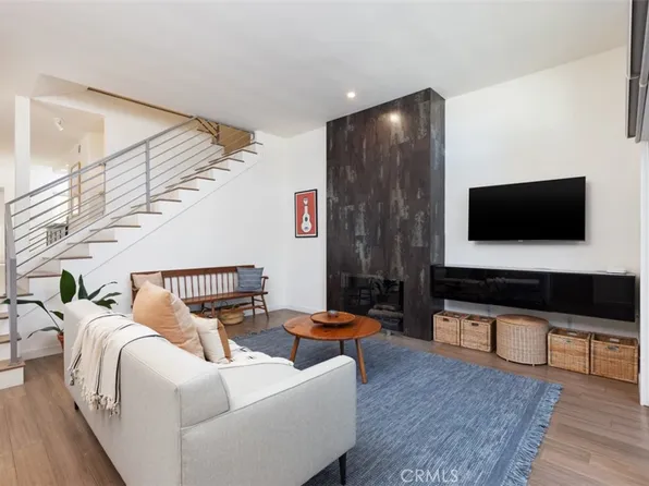 1030 Palo Verde Ave, Long Beach, CA 90815