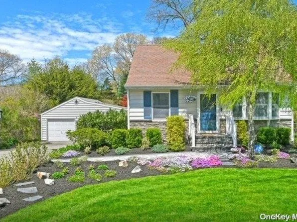 403 Sunset Lane, Smithtown, NY 11787