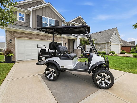 2nd image of 2373 Somerset Cir