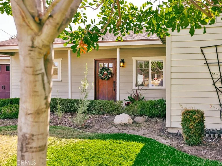 103 S Worthy Dr — Photo 1
