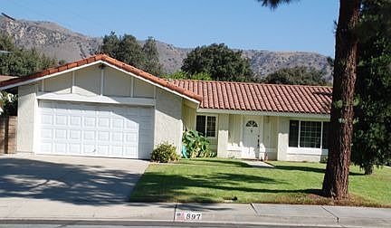1st image of 897 Dogwood Dr