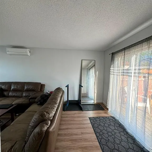 9260 Arncliffe Ct — Photo 5