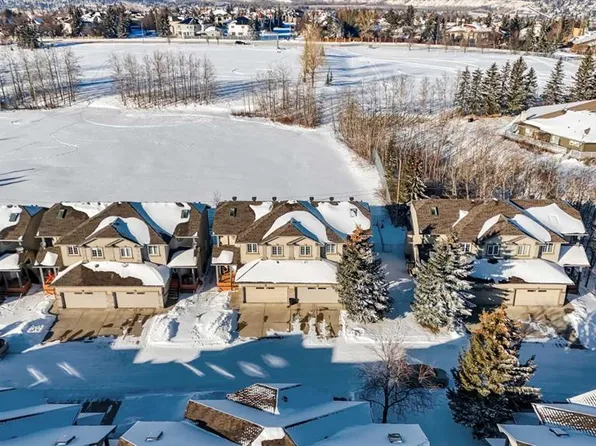 32 S Prominence Park SW, Calgary, AB T3H 4K8