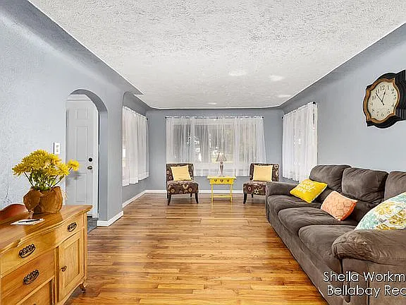 3 bed, 1201 sqft, $1,700 — Photo 3