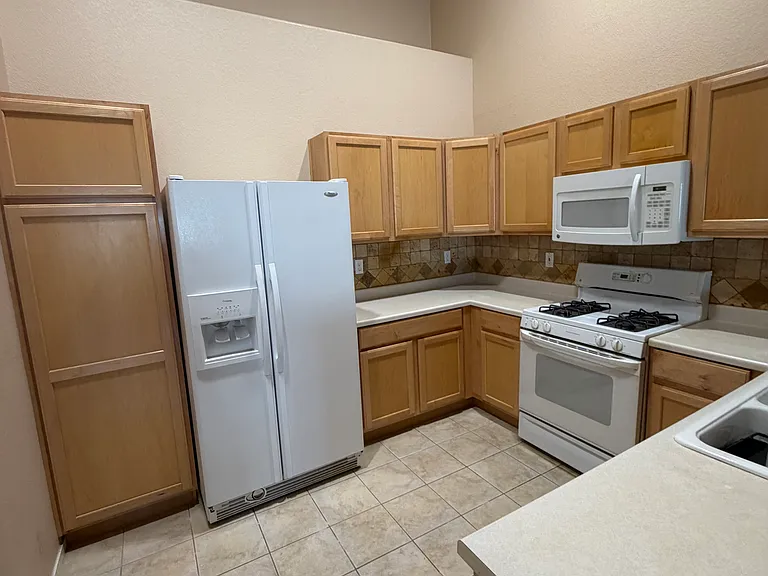 2152 Jade Creek St — Photo 7