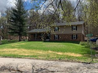 7211 Woods Dr, Newburgh, IN 47630