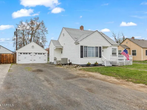 2712 3rd St, Union Gap, WA 98903