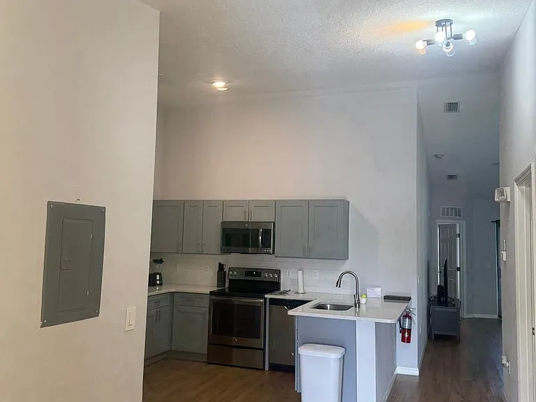 2774 Club Cortile Cir #B — Photo 2