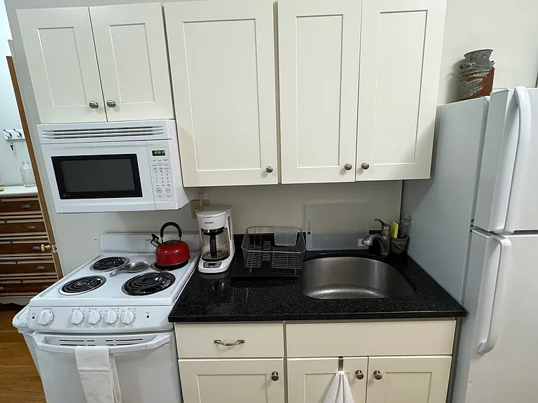 Center Ct — Photo 10