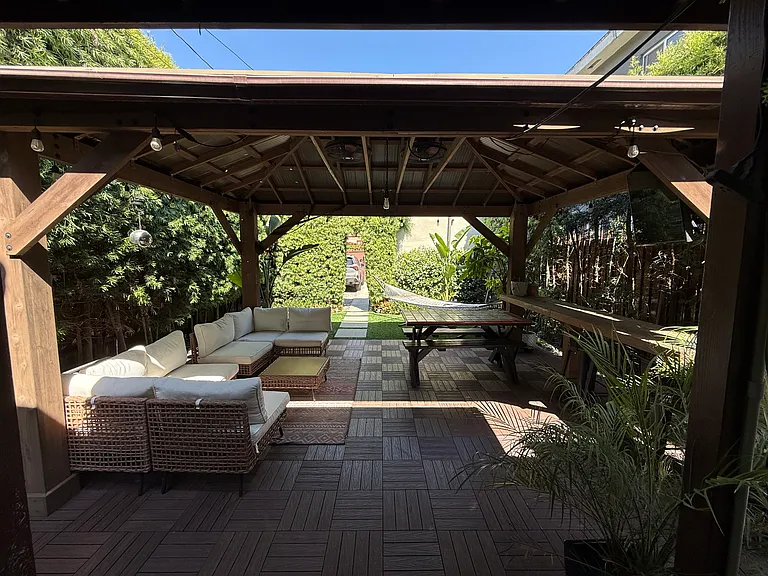 1608 Cedar Ave — Photo 19