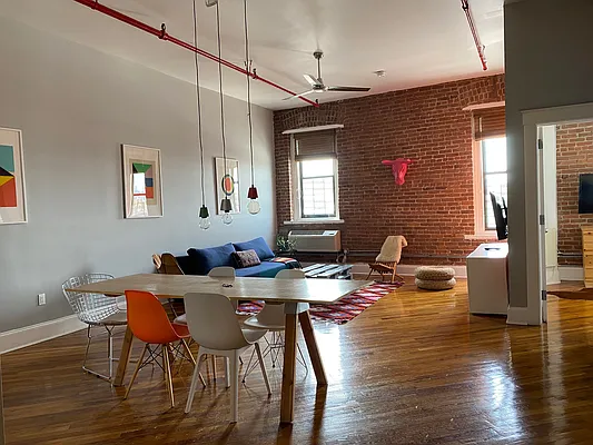 Rented by Dream Space Realty | media 20