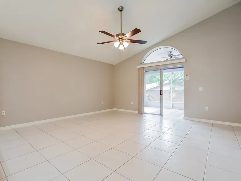 2649 Winchester Cir — Photo 3
