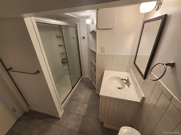 16 Ardmore St #B — Photo 15