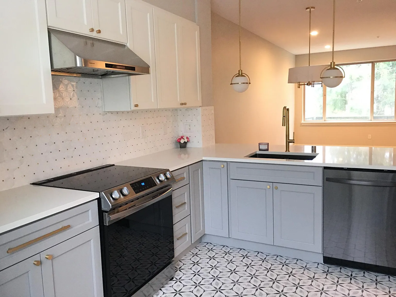 2035 NW Boulder Way Dr — Photo 4