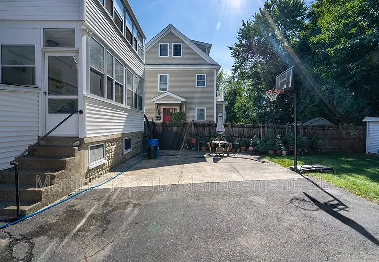 27 Grant Ave #1 — Photo 10
