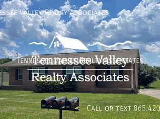 524 Wilson St #B, Lenoir City, TN 37771