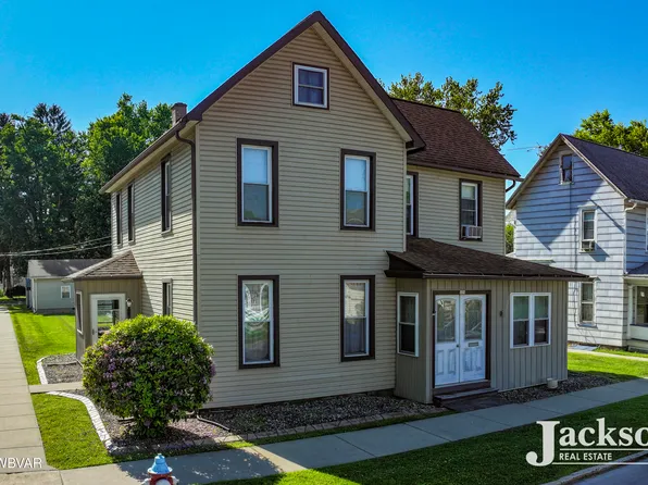 428 Wilson St, Jersey Shore, PA 17740