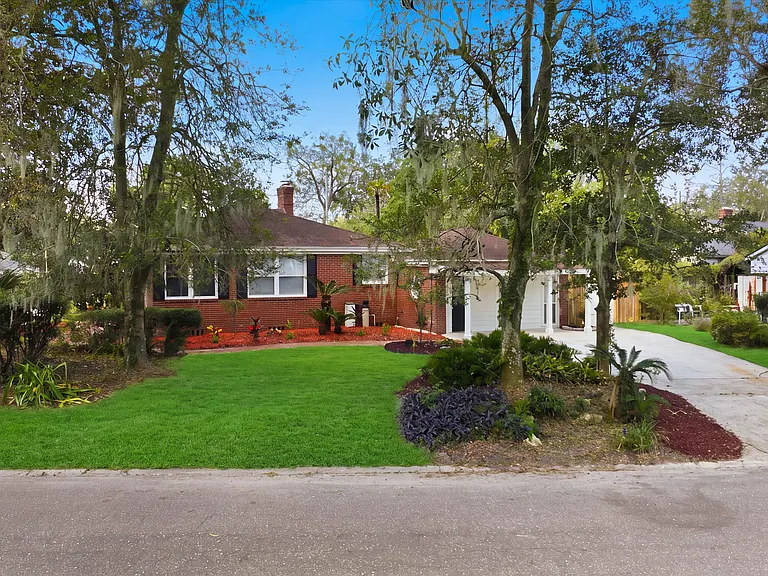 1674 Parrish Pl — Photo 4