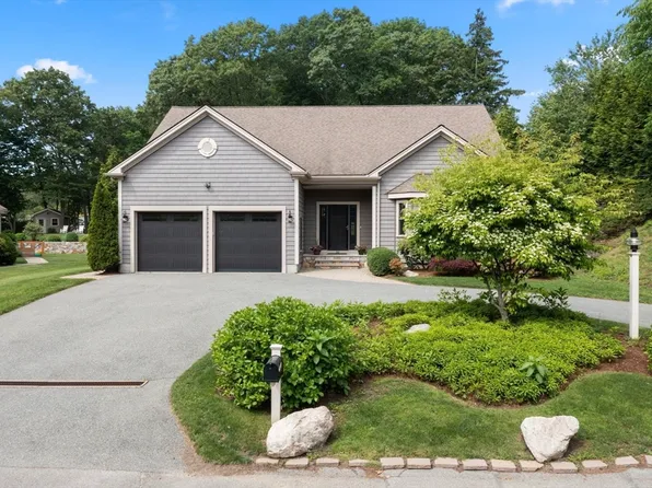 245 Worcester Ln, Waltham, MA 02451