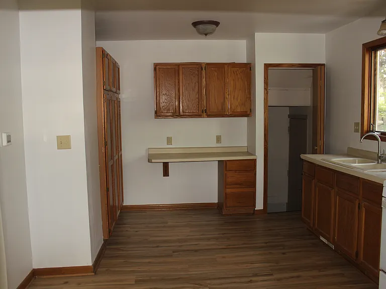 2430 Superior St — Photo 16