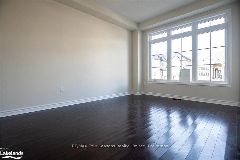 4 bed, $2,850 — Photo 4