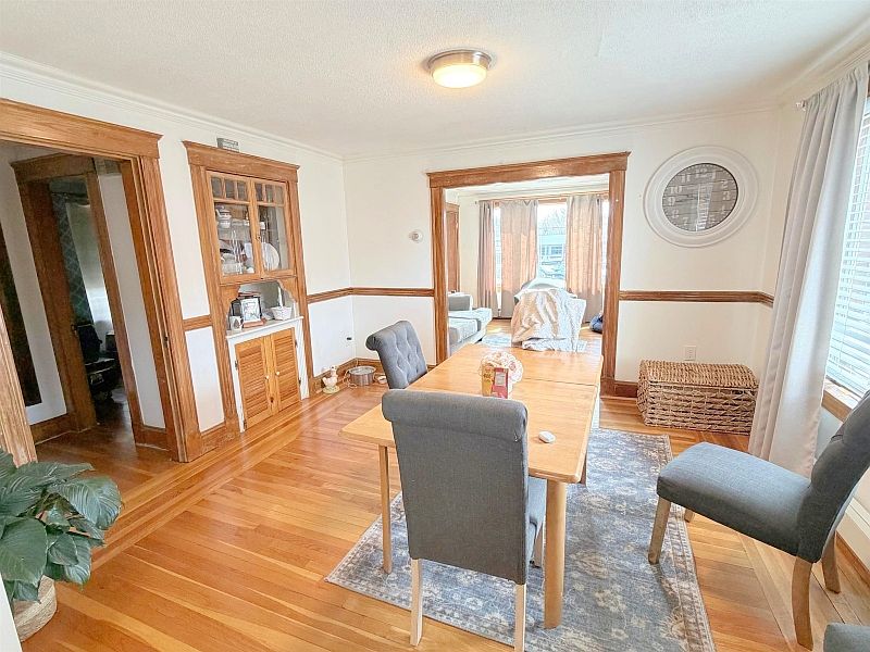 1st image of 130 Bonner Ave