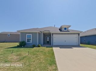 1400 Woodwinds Dr, Fort Worth, TX 76140