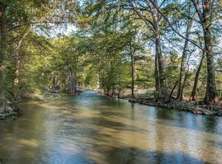 158 Center Point Dr, Center Pt, TX 78010