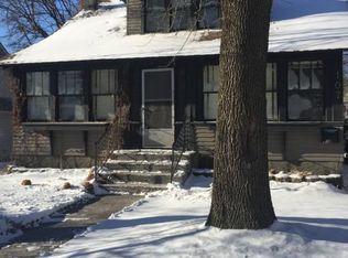 107 N Chestnut St, Chaska, MN 55318