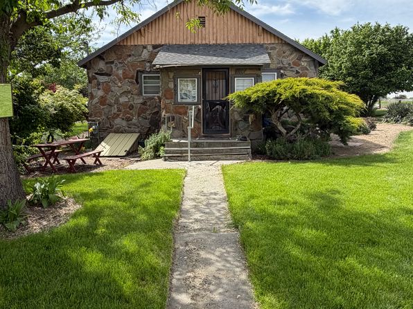 802 Woods Rd