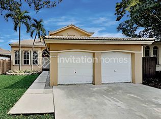 8393 SW 163rd Ct, Miami, FL 33193