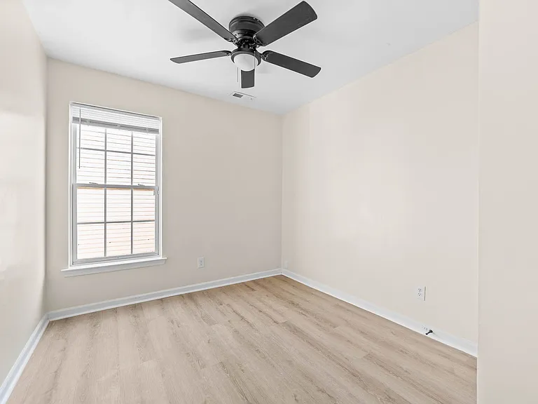 5403 Peachwood Dr — Photo 22