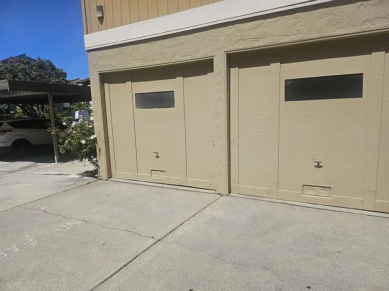 323 Brosnan Ct — Photo 2