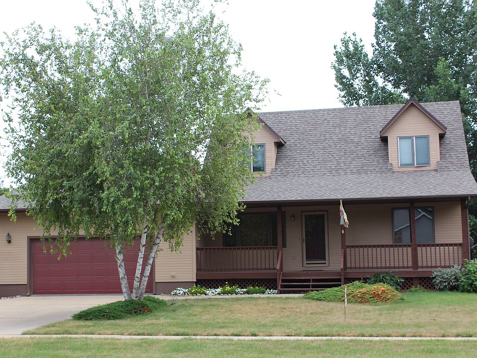 Large front porch!