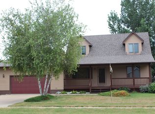 716 S Parkview Blvd, Brandon, SD 57005