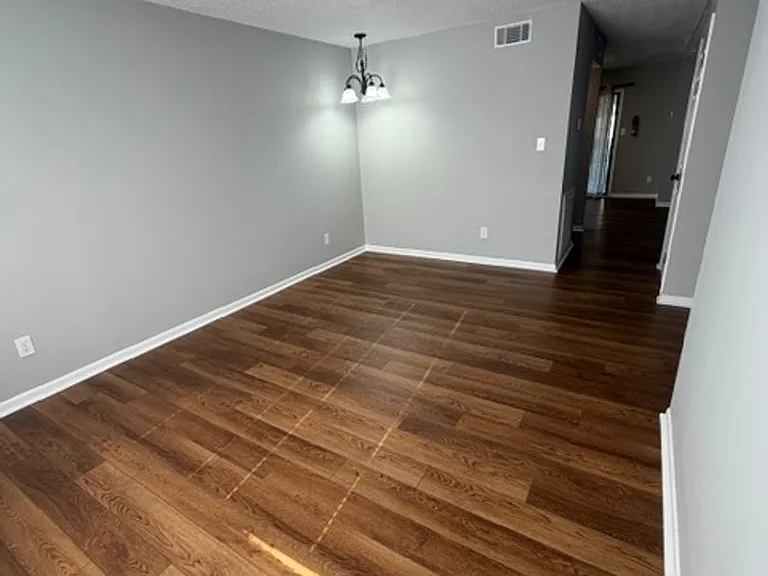 142 Stoneridge Dr — Photo 6