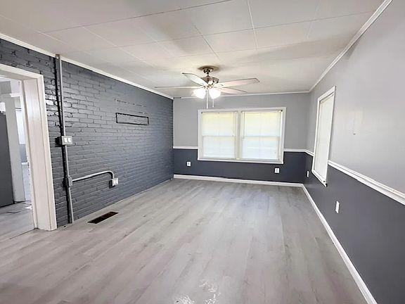 4th image of 4322 Summerhill Dr