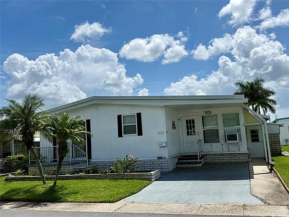 2nd image of 82167 D STREET N #167