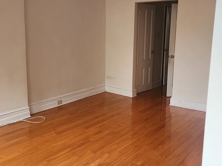 409 Hancock St #2 — Photo 3