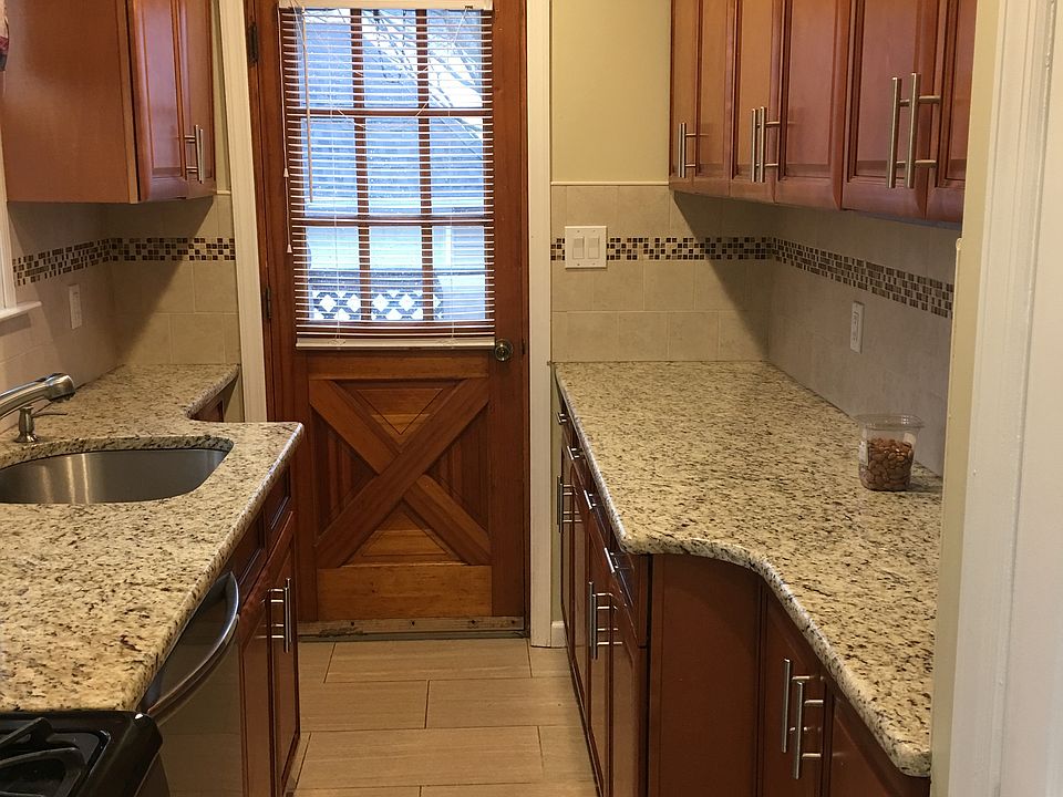 1st image of 226 Vincent Ave APT 1