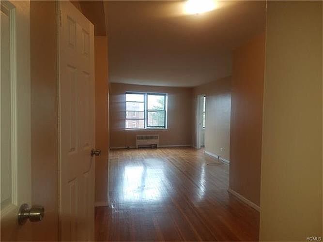 1st image of 500 Riverdale Ave APT 5A