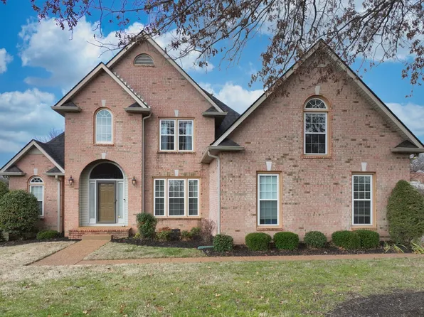 114 Wyncrest Way, Hendersonville, TN 37075