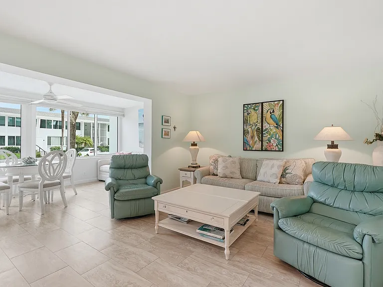 1065 Gulf Shore Blvd N #1 — Photo 18
