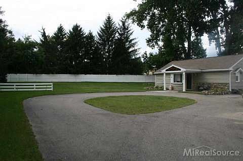 2nd image of 4305 Pine Ct